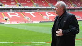 Олег Романцев.