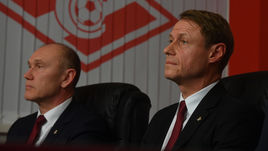 12 ноября. Тарасовка. Олег Кононов (справа) и Сергей Родионов.