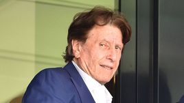 Пини Захави.