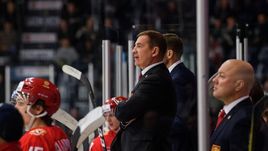 Главный тренер молодежной сборной России Валерий Брагин.