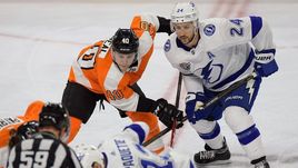 17 ноября. Филадельфия."Филадельфия" – "Тампа-Бэй" – 5:6 ОТ. Игровой момент матча.