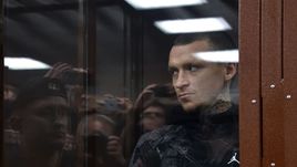 Павел Мамаев (справа).