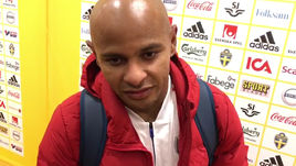 Швеция - Россия: Ари комментирует матч на русском языке