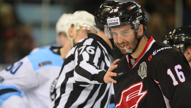 Тедди Перселл (справа). Фото photo.khl.ru Тедди Перселл (справа). Фото photo.khl.ru