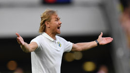 Валерий Карпин.