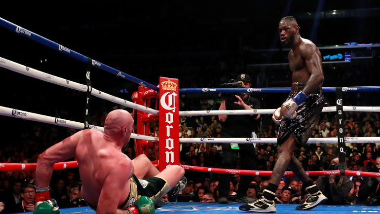 2 декабря. Лос-Анджелес. Тайсон Фьюри и Деонтей Уайлдер. Фото AFP 2 декабря. Лос-Анджелес. Тайсон Фьюри и Деонтей Уайлдер. Фото AFP