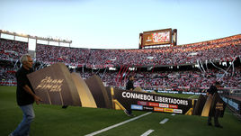 Кубок Либертадорес в Мадриде: "Ривер" угрожает судом, фанатам предлагают билеты по 500 долларов