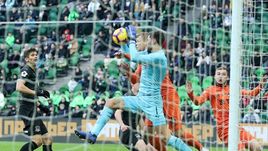 2 декабря. Краснодар. "Краснодар" - "Урал" - 2:0. Момент у ворот Станислава Крицюка. Вратарь "быков" не пропустил, а его партнеры забили дважды.