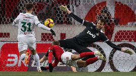 2 декабря. Москва. "Спартак" - "Локомотив" - 2:1. 5-я минута. Гол Дениса Глушакова.