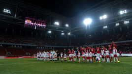 5 декабря. Москва. Тушино. "Спартак" - "Урал" - 1:1. Первый матч кубкового четвертьфинала завершился вничью, а ответная игра запланирован на конец февраля - как и первые полуфиналы. В Екатеринбурге в это время обычно крепкие морозы.