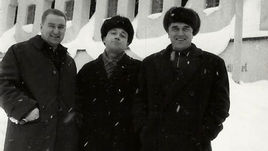 Анатолий Тарасов (слева).