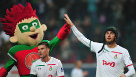 Талисман "Локомотива", Игорь Денисов и Соломон Кверквелия.