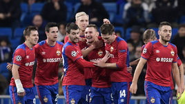 12 декабря. Мадрид. "Реал" - ЦСКА - 0:3. Радость армейцев после первого гола.