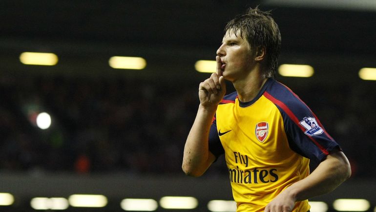 Андрей Аршавин и его фирменный жест при праздновании голов. Фото REUTERS Андрей Аршавин и его фирменный жест при праздновании голов. Фото REUTERS