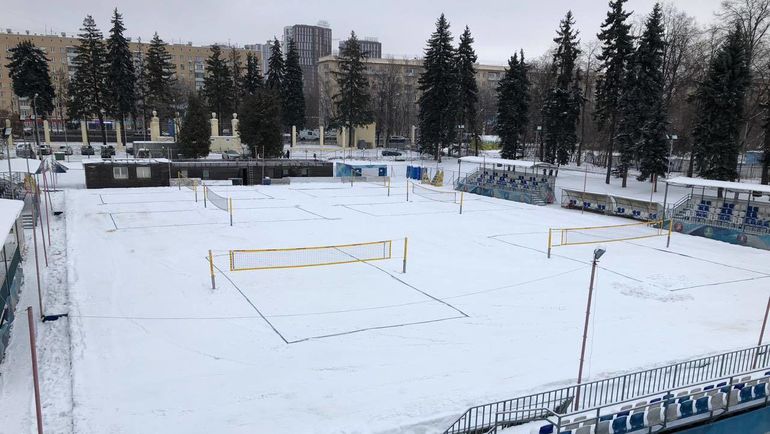 Площадка для игры в волейбол на снегу на этапе Евротура в Москве. Фото CEV Площадка для игры в волейбол на снегу на этапе Евротура в Москве. Фото CEV