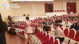 Евгения Медведева в шикарном платье в Саранске. Вы только взгляните на это