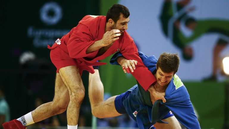 Схватка Степана Попова (справа) и Амиля Гасимова за золото первых Европейских игр в Баку. Фото AFP Схватка Степана Попова (справа) и Амиля Гасимова за золото первых Европейских игр в Баку. Фото AFP