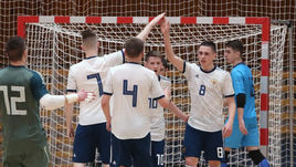 Новая сборная начинает с побед