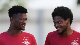 Зе Луиш и Луиз Адриану.