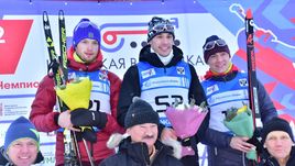 Вадим Филимонов (в центре вверху), Максим Цветков (слева вверху) и Иван Томилов - призеры "Ижевской винтовки" во втором спринте.