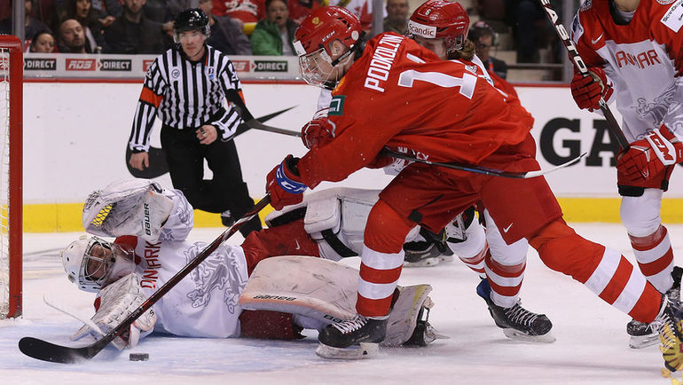 27 декабря. Ванкувер. Россия – Дания – 4:0. Василий Подколзин атакует ворота. Фото ФХР 27 декабря. Ванкувер. Россия – Дания – 4:0. Василий Подколзин атакует ворота. Фото ФХР