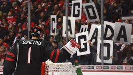 3 января. Ванкувер. Канада - Финляндия - 1:2 ОТ. Голкипер хозяев турнира Майкл Дипьетро.