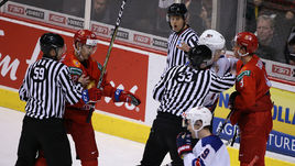 4 января. Ванкувер. Потасовка в конце первого периода полуфинала Россия - США.