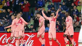 6 января. Хетафе. "Хетафе" - "Барселона" - 1:2. Лионель Месси (№10) празднует 399-й гол в чемпионате Испании.