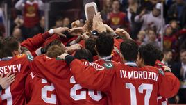 5 января. Ванкувер. Игроки молодежной сборной России с призом за 3-е место на чемпионате мира.