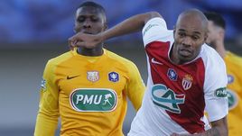 6 января. Перпиньян. "Кане Руссийон" - "Монако" - 0:1. Новичок "Монако" Налду (справа) уже дебютировал в команде Александра Головина.