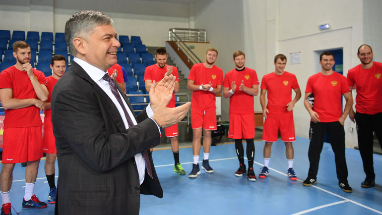 Сергей Шишкарев на тренировке сборной России. Фото AFP Сергей Шишкарев на тренировке сборной России. Фото AFP