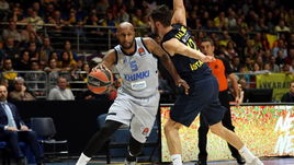 "Химки" победили лидера Евролиги. И это без Шведа