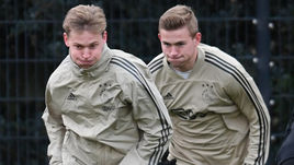 Френки де Йонг и Маттейс де Лигт на тренировке "Аякса".