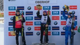 11 января. Оберхоф. Пьедестал почета - Йоханесс Бе, Александр Логинов и Себастьян Самуэльссон.