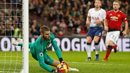 13 января. Лондон. "Тоттенхэм" - "Манчестер Юнайтед" - 0:1. Один из многочисленных сейвов Давида де Хеа.