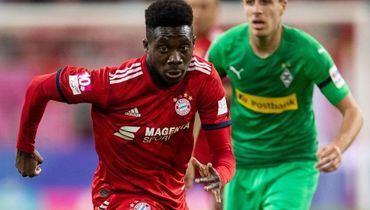 Канадский полузащитник "Баварии" Альфонсо Дэйвис.