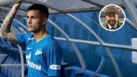 Полузащитник "Зенита" Леандро Паредес и журналист ESPN Джон Брэдли.