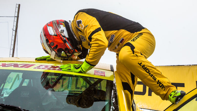 Радость Кирилла Ладыгина. Фото ladasportrosneft.ru Радость Кирилла Ладыгина. Фото ladasportrosneft.ru