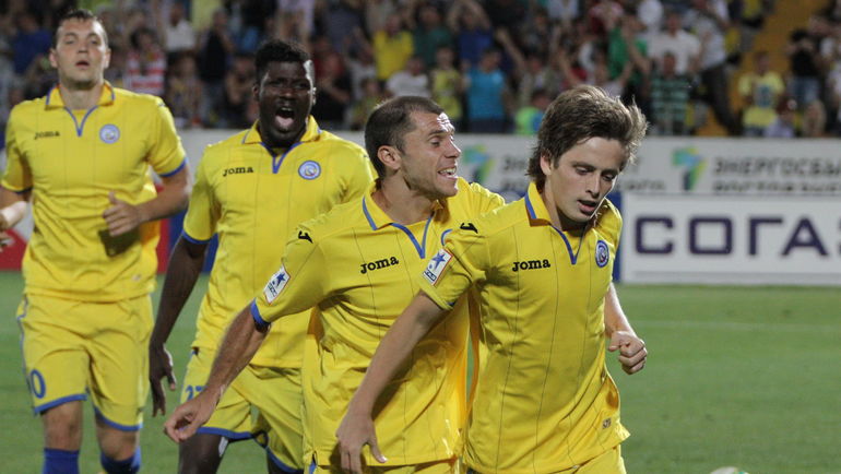 Джано Ананидзе (справа, с Тимофеем Калачевым). Фото Владимир Потеряхин Джано Ананидзе (справа, с Тимофеем Калачевым). Фото Владимир Потеряхин