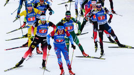 18 января. Рупольдинг. Матвей Елисеев (№ 1) возглавляет гонку.