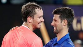 Медведев дал жесткий бой Джоковичу, но проиграл