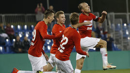 21 января. Доха. "Спартак" - "Ростов" - 2:1. 90+2-я минута. Только что Денис Глушаков (справа) забил победный гол.