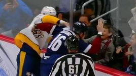 21 января. Денвер. "Колорадо" - "Нэшвилл" - 1:4. Драка Никиты Задорова (№16) и Остина Уотсона.