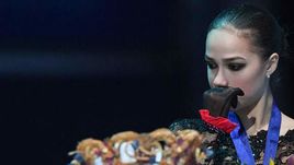 25 января. Минск. Алина Загитова во время церемонии награждения на чемпионате Европы в Минске.