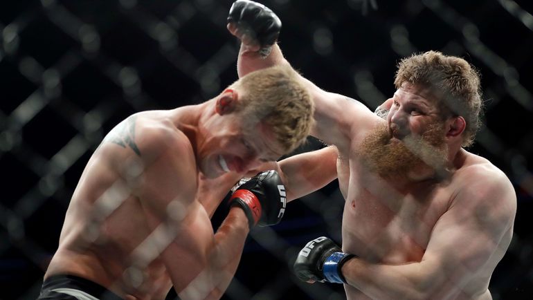 Рой Нельсон (справа). Фото AFP Рой Нельсон (справа). Фото AFP