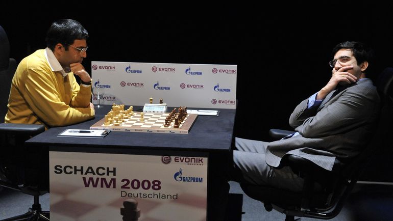 Вишванатан Ананд и Владимир Крамник. Фото REUTERS Вишванатан Ананд и Владимир Крамник. Фото REUTERS