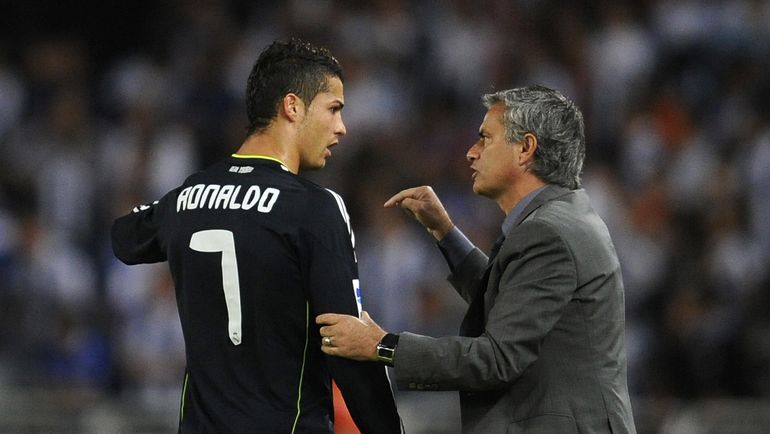 Криштиану Роналду (слева) и Жозе Моуринью. Фото REUTERS Криштиану Роналду (слева) и Жозе Моуринью. Фото REUTERS