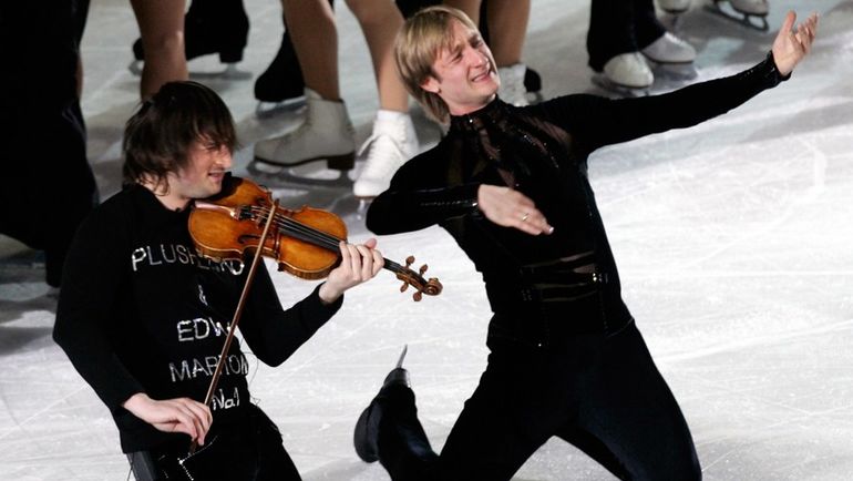 Евгений Плющенко (справа) - олимпийский чемпион Турина-2006. Фото REUTERS Евгений Плющенко (справа) - олимпийский чемпион Турина-2006. Фото REUTERS