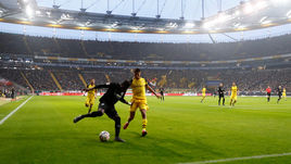 2 февраля. Фрункфурт-на-Майне. "Айнтрахт" – "Боруссия" (Дортмунд) – 1:1. Игровой момент матча.