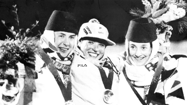 1994 год. Лиллехаммер. Любовь Егорова, Мануэла ди Чента и Нина Гаврилюк после лыжной гонки на 15 км. Фото REUTERS 1994 год. Лиллехаммер. Любовь Егорова, Мануэла ди Чента и Нина Гаврилюк после лыжной гонки на 15 км. Фото REUTERS